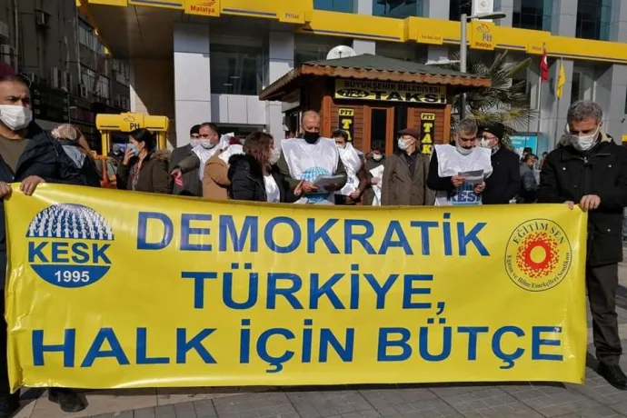 KESK Üyeleri Maaş Bordrolarını Yatkılar