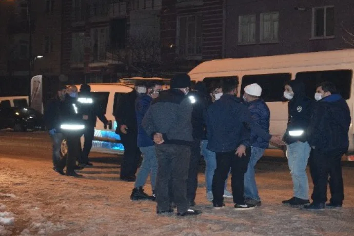 Küfürleşme kavgası kanlı bitti: 1 yaralı