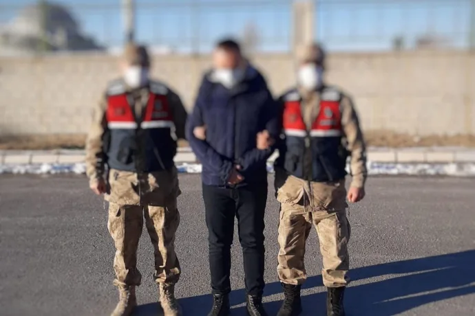 FETÖ'DEN ARAMASI BULUNAN ŞAHIS YAKALANDI