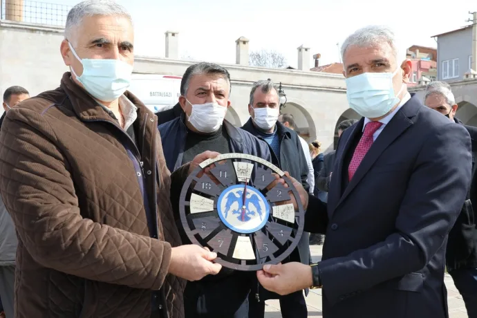 BATTALGAZİ’DE GÖNÜL BELEDİYECİLİĞİ İLE GÖNÜLLER FETHEDİLİYOR