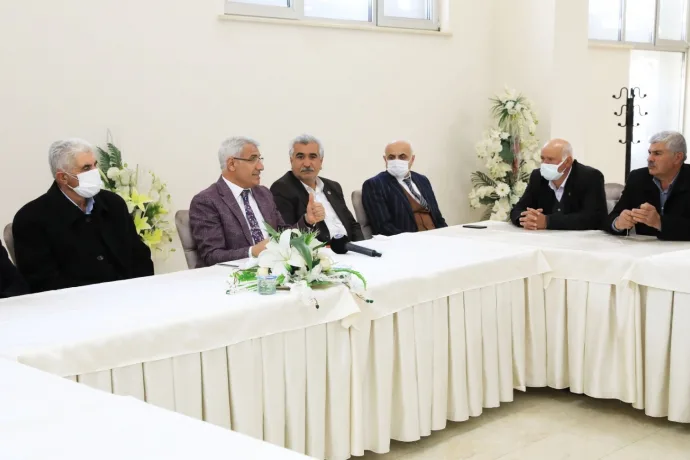 BATTALGAZİ BELEDİYESİ’NDE ‘MUHTARLARLA HİZMET VE GÖNÜL BULUŞMALARI’ BAŞLADI BAŞKAN GÜDER: “İLÇEMİZİN GELECEĞİNİ İSTİŞARE ETMEK İÇİN BİR ARAYA GELDİK”