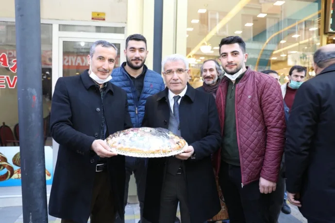 BAŞKAN GÜDER’DEN ESNAFLARA DESTEK ZİYARETİ