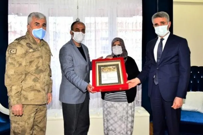 Şehit Özbey’in Ailesine 'Şehadet Belgesi' Takdim Edildi