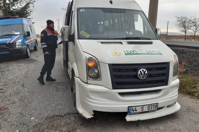 Jandarma'dan Okul Servis Araçlarına Sıkı Denetim