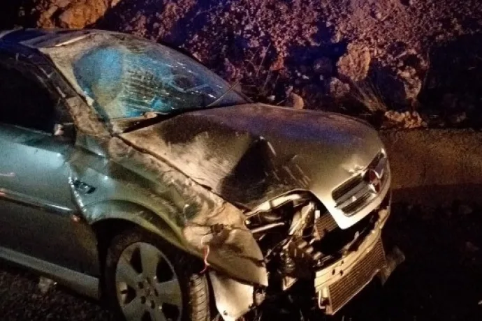 Darende'de otomobil yoldan çıktı: 3 yaralı