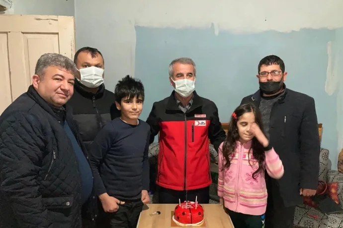 Türk Kızılay’ı Başkanı Soylu’dan; Berat Gecesi Mehmet Ali’ye anlamlı sürpriz
