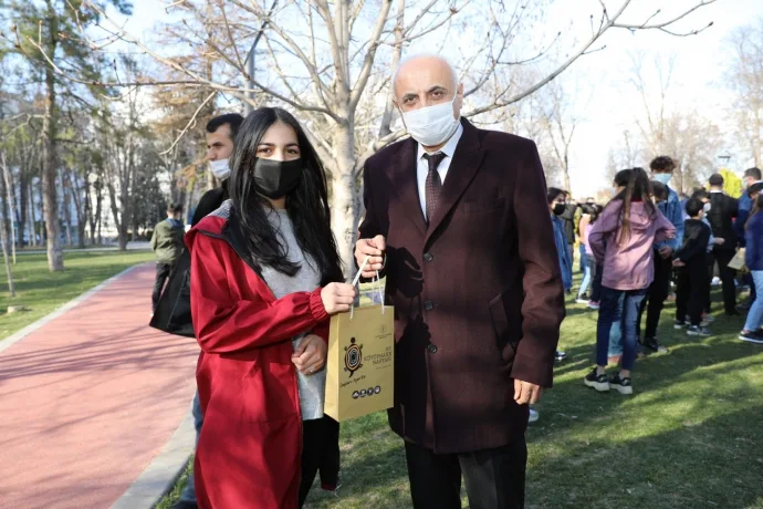 BATTALGAZİ BELEDİYESİ’NDEN KİTAPSEVERLERE ANLAMLI HEDİYE