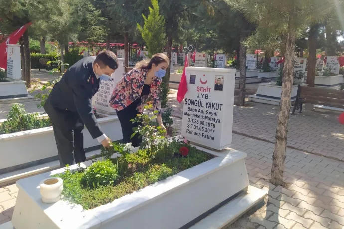 YEŞİLYURT JANDARMA NDAN ŞEHİTLİK ZİYARETİ
