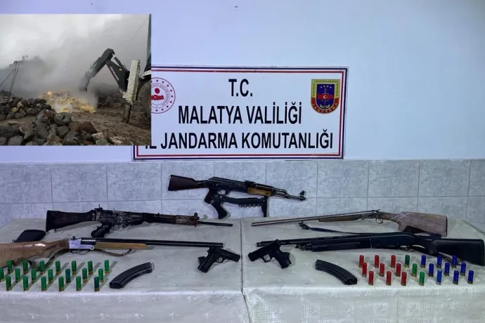 Yangın Çıkan Ahırdan Uzun Namlulu  Silahlar Ele Geçirildi
