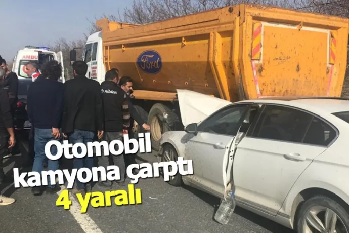 Malatya'da otomobil kamyona çarptı: 4 yaralı