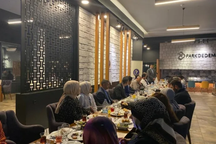 Birlik Vakfı Elazığ Şubesi İftar Yemeğinde Bir Araya Geldi