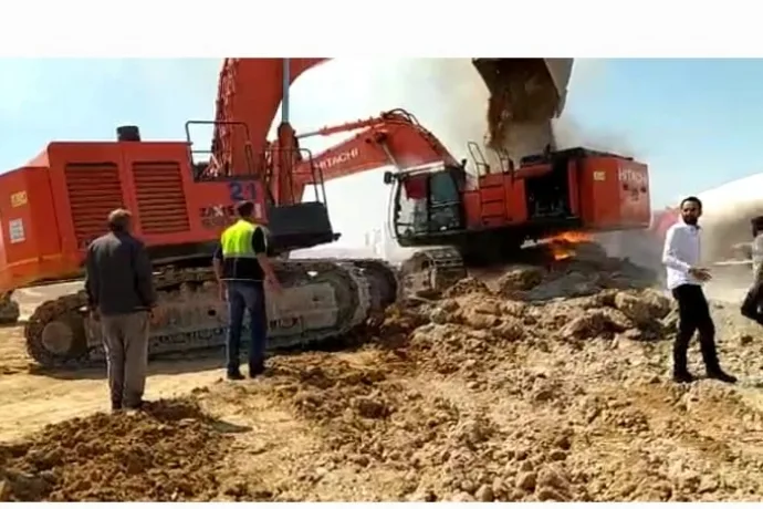 İŞ MAKİNESİ ALEV ALEV YANDI
