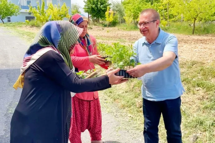 Sebze Fideleri Çiftçilerle Buluştu…