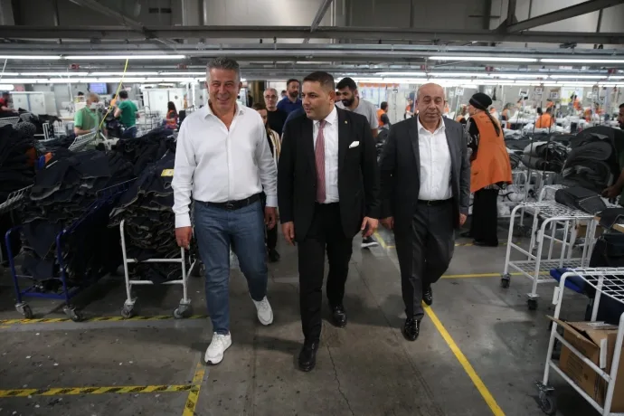 Malatya TSO’dan Baykan Denim’e başarı plaketi