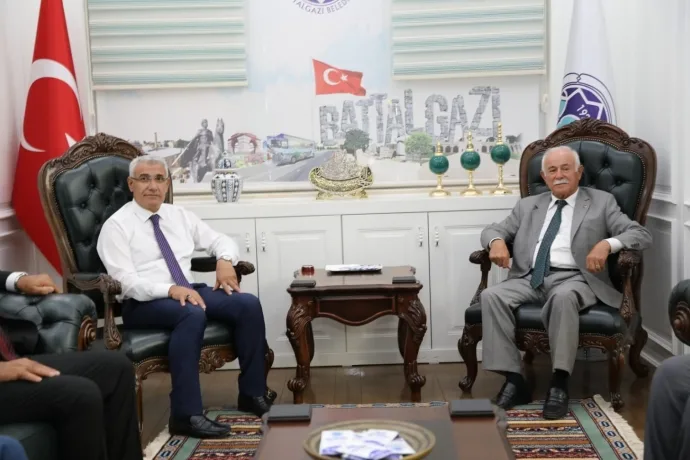CEM VAKFI’NDAN BAŞKAN GÜDER’E ANLAMLI ZİYARET