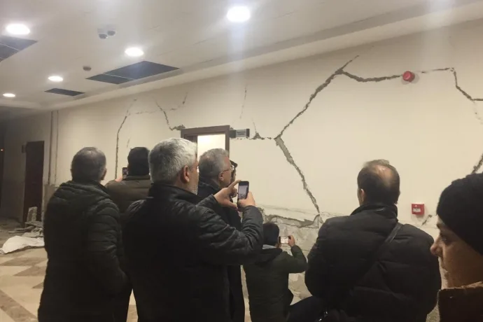 TMMOB Heyeti Deprem Bölgesinde Incelemelerde Bulundu
