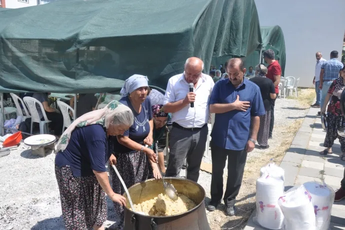 ALİ KAPISI’NDA AŞURE ETKİNLİĞİ