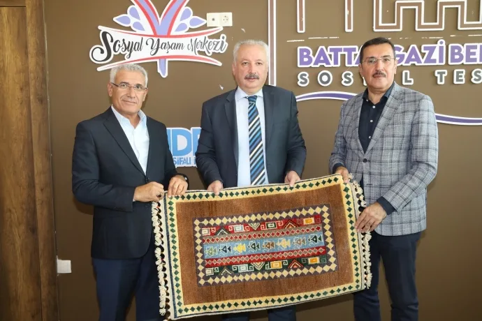 BATTALGAZİ’DE KAYMAKAM DURAN’A VEDA YEMEĞİ