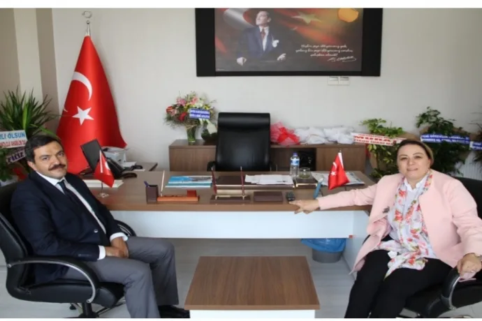Yeni rektöre, eski rektörün kumpası mı?