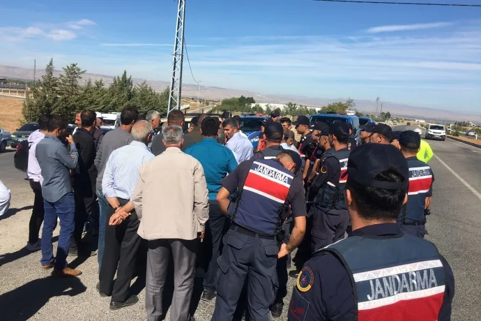 YOL EYLEMİNE JANDARMADAN MÜDAHALE
