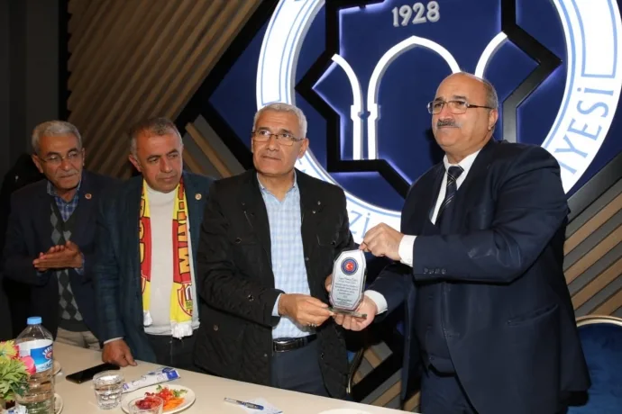 Başkan Güder, muhtarlarla buluştu