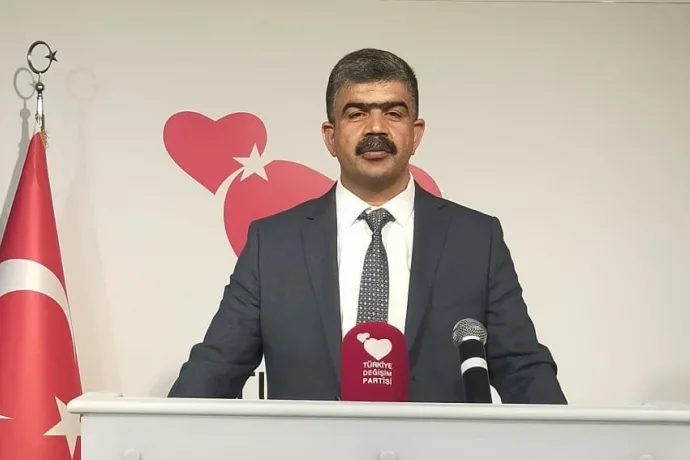 Türkiye Değişim Partisi Malatya İl Başkanı Ali Karakuş, 24 Kasım Öğretmenler Günü için bir mesaj yayımladı.