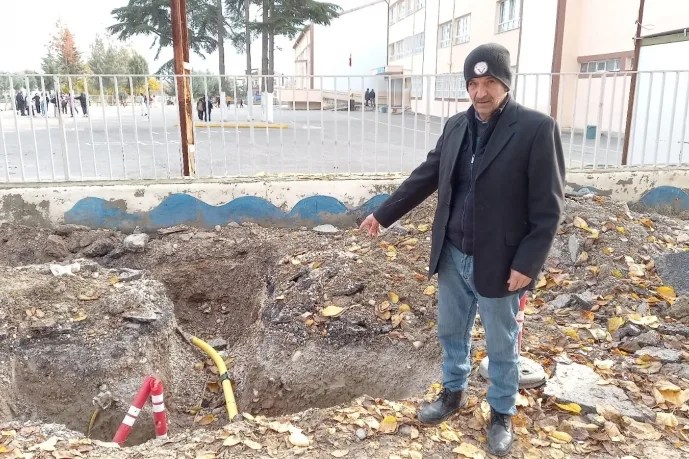 Tamamlanmayan Çalışma Tehlike Arz Ediyor