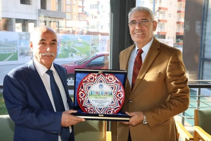 BAŞKAN GÜDER, ESNAF VE ODA BAŞKANLARIYLA BULUŞMAYA DEVAM EDİYOR
