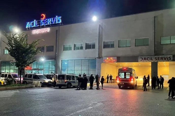 ACİLE GİDEN HASATAYA ‘SANA BAKMAK ZORUNDA MIYIM?’ YANITI