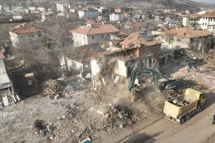 Malatya'da Enkazın Yüzde 82'si Kaldırıldı