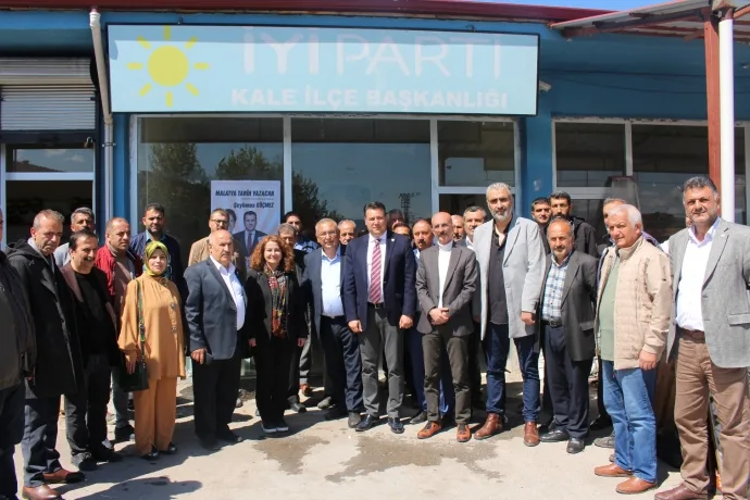 İYİ Partili Göçmez “Kayısı Her Alanda Değerlendirilmeli”