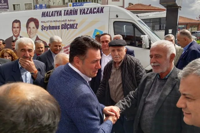‘90 Günde Enkaz Temizleyemeyenler Bir Yılda Nasıl Ev Teslim Edecekler?’