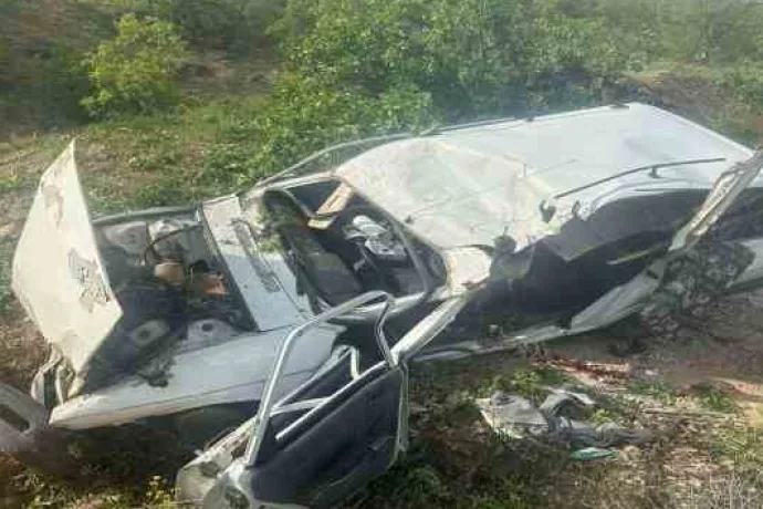 Malatya'da otomobil takla attı: 1'i ağır 3 yaralı