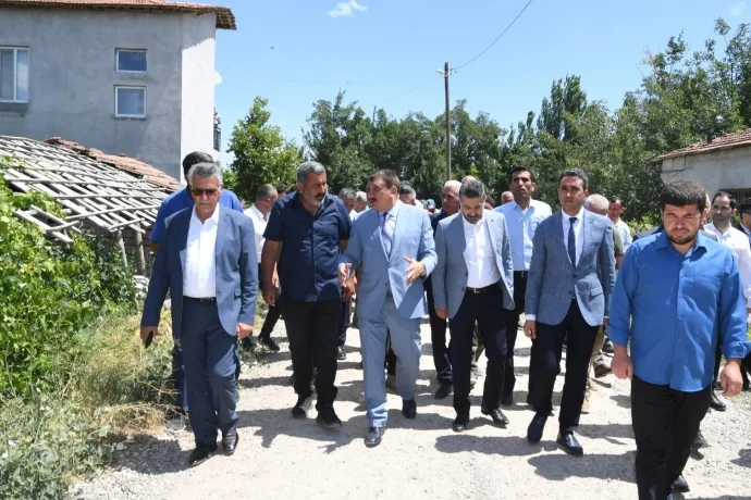 Gürkan: "Yazıhan’a 470 kilometre asfalt yapıldı"