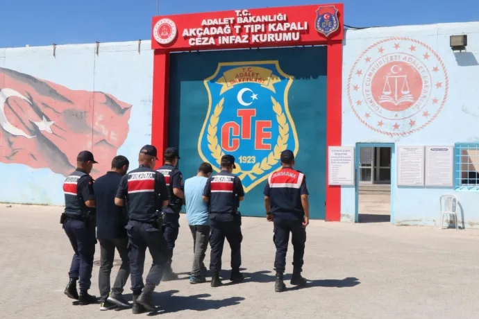 Malatya'da PKK/PYD-YPG Üyesi 2 Zanlı Tutuklandı