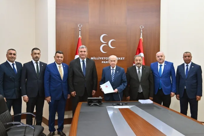 MHP Deprem Bölgesi İnceleme Heyeti Raporunu Bahçeli’ye Sundu