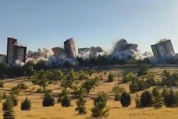 Yeşilevlere Elveda... 9 Bina Aynı Anda Patlatıldı