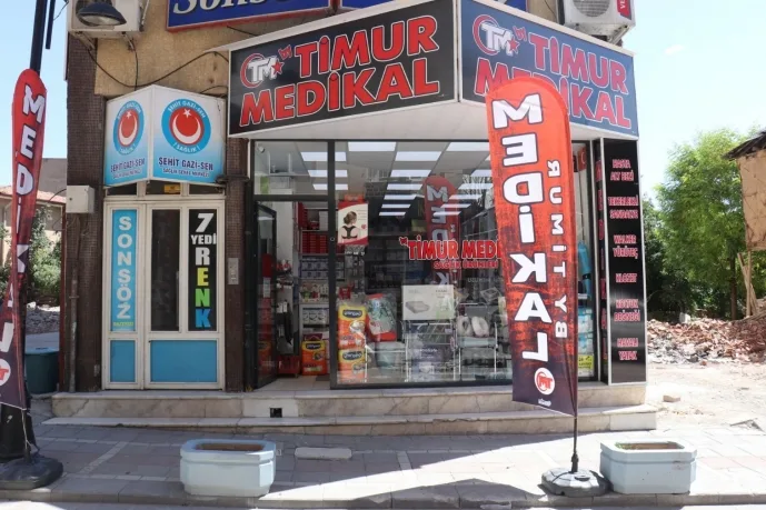 Deprem sonrası esnaflar Malatya’yı terk etmedi!