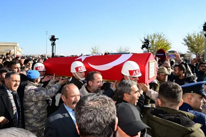 Şehit Piyade Sözleşmeli Er Emre Taşkın son yolculuğuna uğurlandı