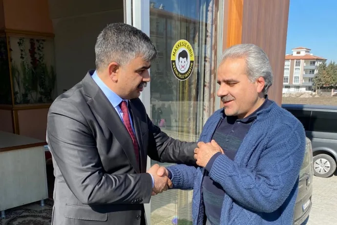 Karakuş Seçim Çalışmalarına Başladı CHP Adayı Karakuş Kolları Sıvadı