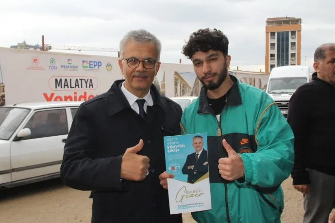 MALATYA BÜYÜKŞEHİR BELEDİYESİ BAĞIMSIZ BAŞKAN ADAYI GEZER, SEÇİM GEZİLERİNİ SÜRDÜRÜYOR