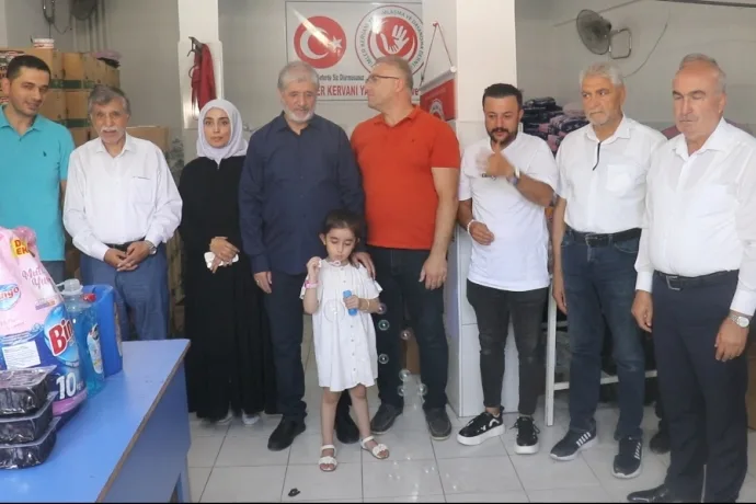 Yetimler Kervanından aşure etkinliği