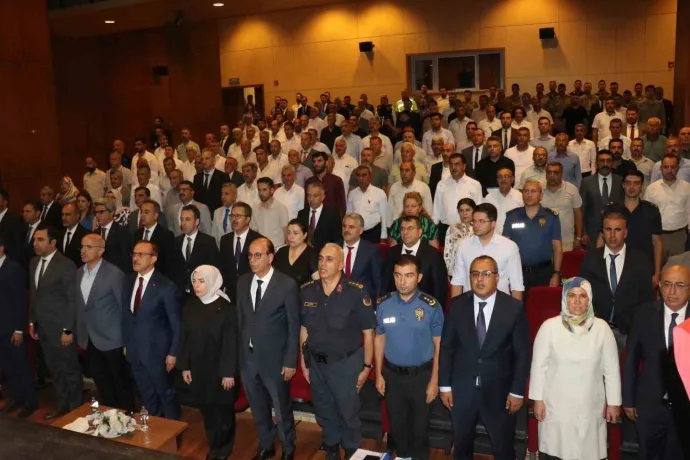 Vali Yavuz, Malatya’da deprem sonrası çalışmalarla ilgili bilgi verdi