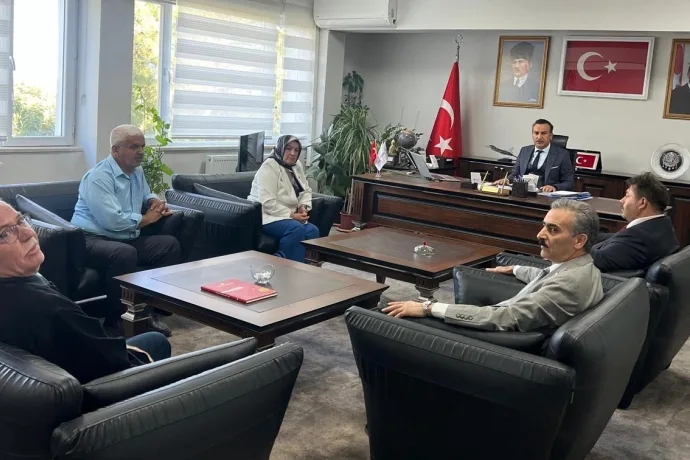 Büyük Birlik Partisi (BBP) Malatya İl Teşkilatı, İŞKUR Müdürü Çetin Akköse’yi makamında ziyaret etti.