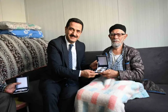 Taşkın, 107 yaşındaki Hamit Çiftlikle bir araya geldi