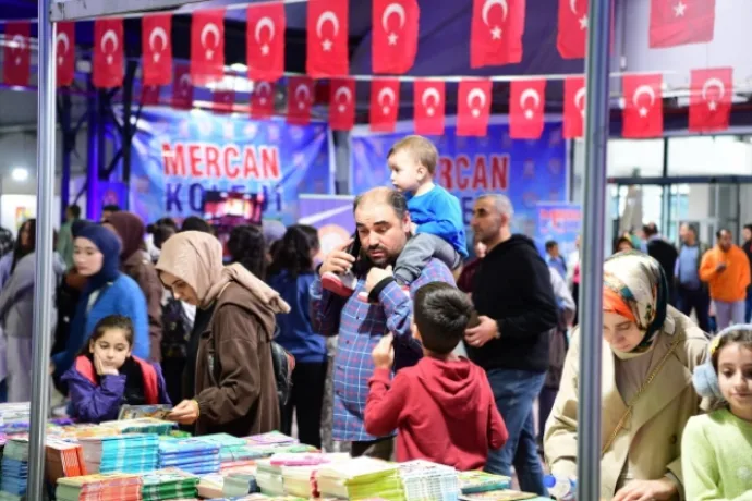10. Malatya Anadolu Kitap ve Kültür Fuarı ziyaretçi akınına uğruyor