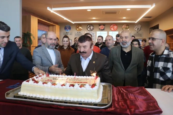 Şampiyon Otomotiv 8. yılını Çalışan Personelleri ile kutladı.