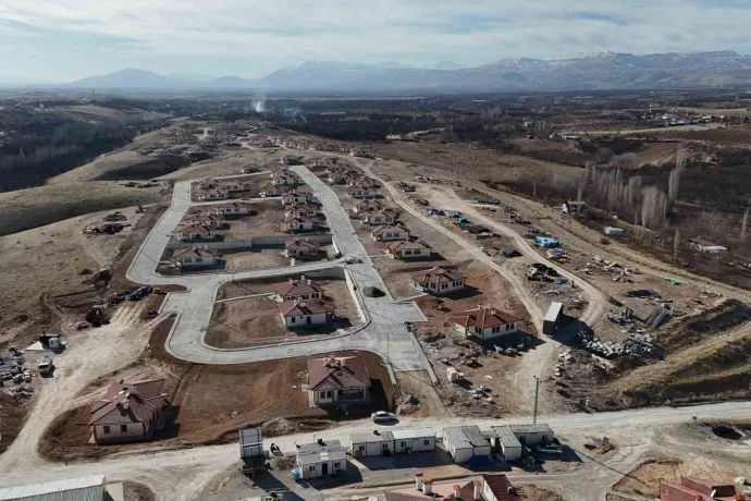 Akçadağ’da 2 bin 804 köy evi için çalışmalar sürüyor
