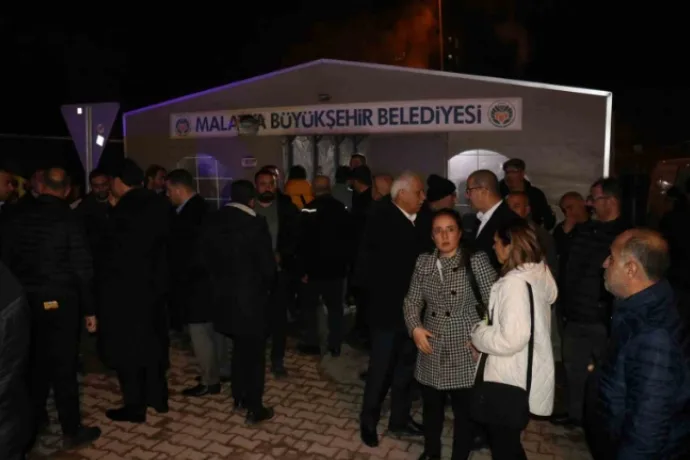 CHP Genel Başkanı Özgür Özel Malatya’da