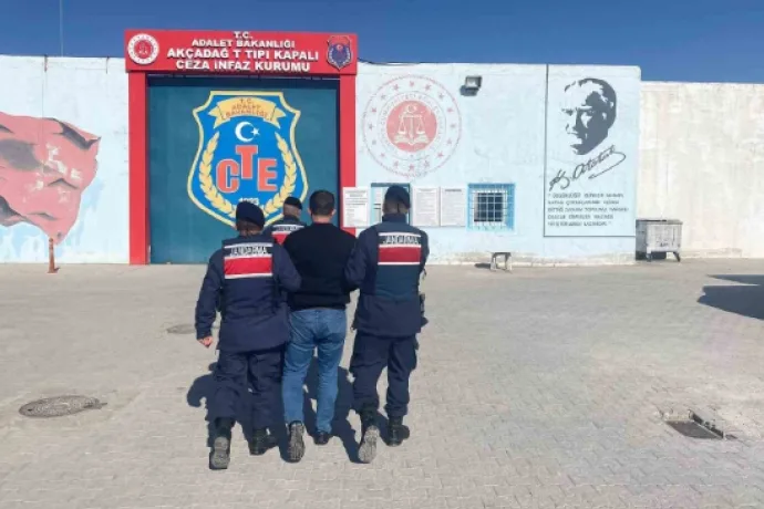 Kesinleşmiş cezası bulanan FETÖ firarisi yakalandı